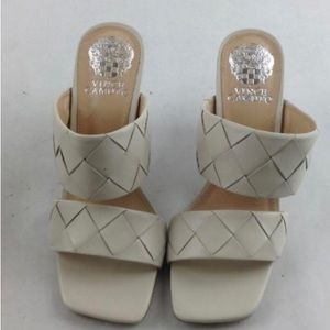 Vince Camuto Women's Cream Heels Size 6